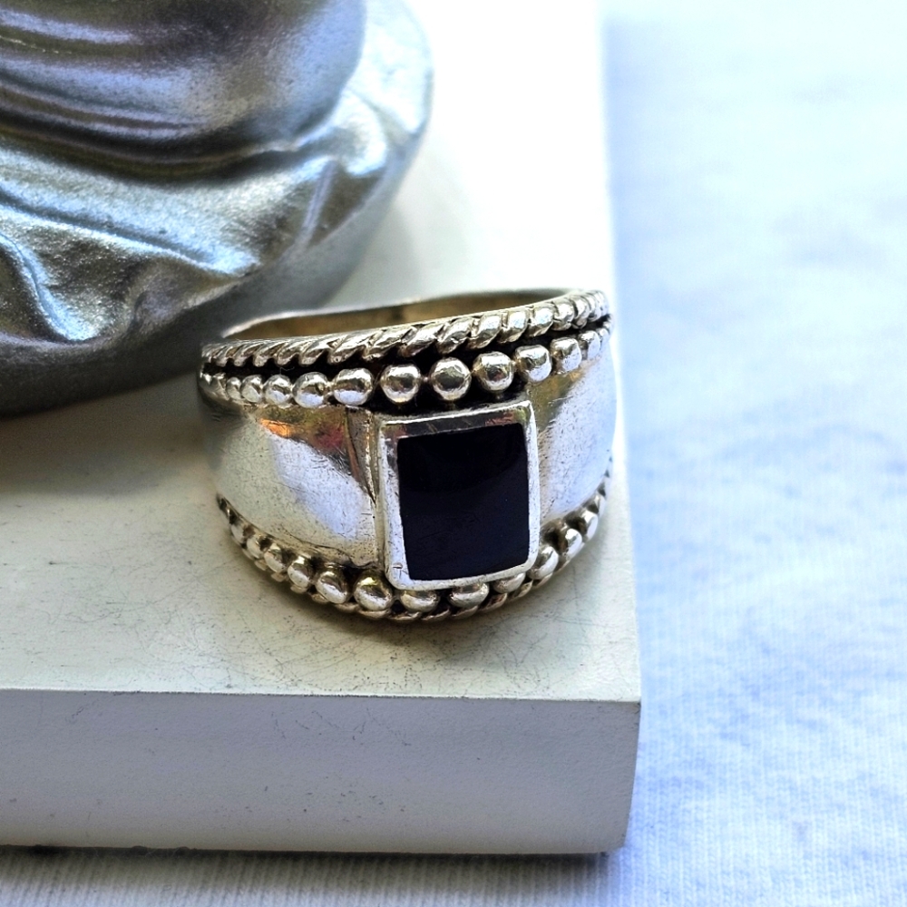 Vintage Men's Sterling Silver and Black Enamel Inlay Dome Ring Size 8.25